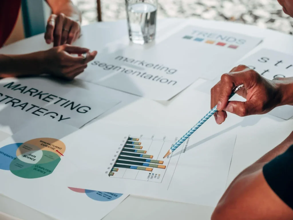 A visão de mercado organiza informações para que a decisão estratégica no comercial seja mais precisa.